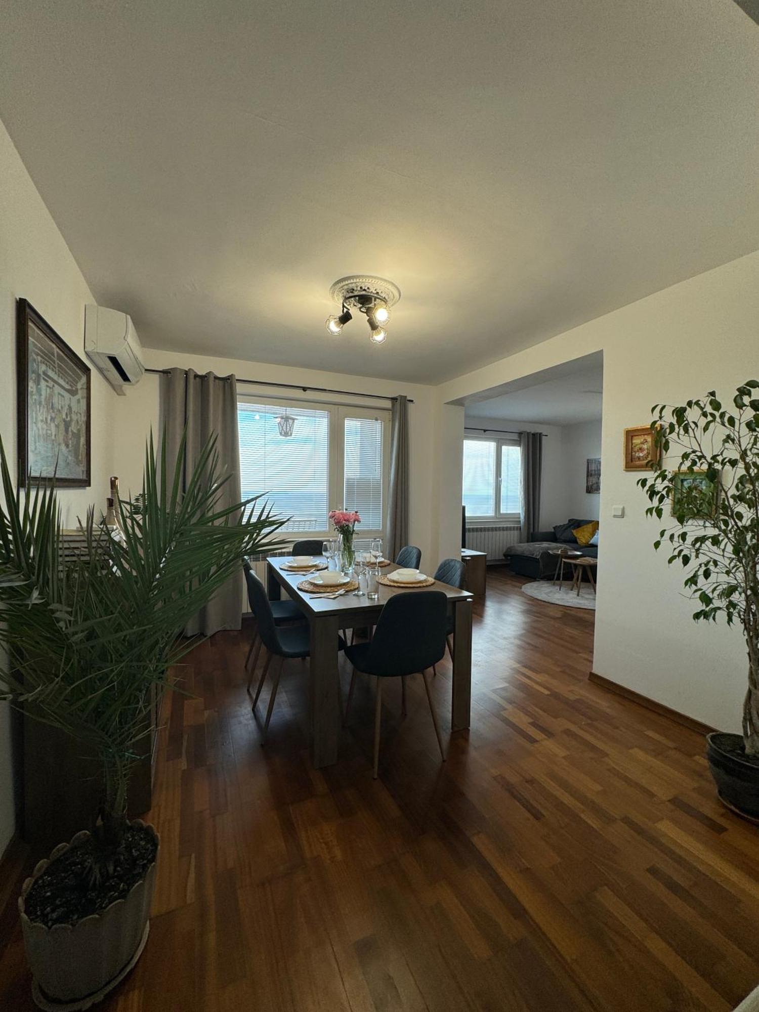 Kakavanen'S Sea View Apartment Baltsjik Eksteriør bilde